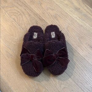 UGG Burgundy Fuzzy Slippers with Bow NEW NEVER WORN